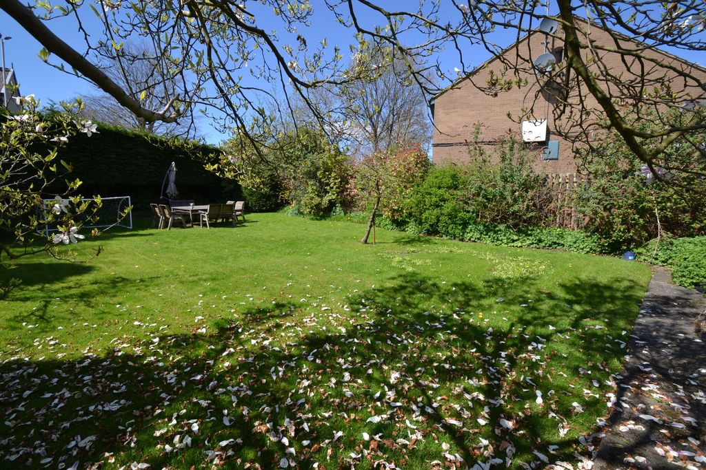Property photo 3 of 10 Photograph 3