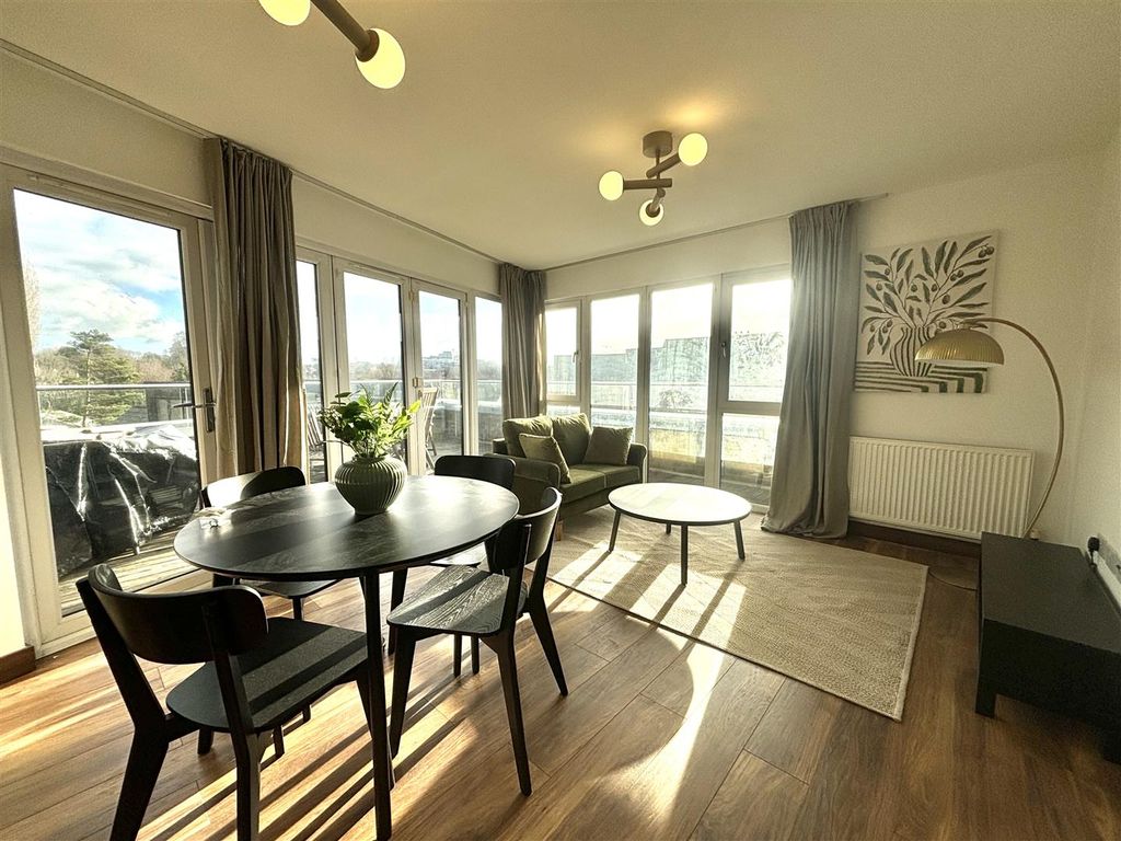 Property photo 3 of 8 Img_5860.Jpg