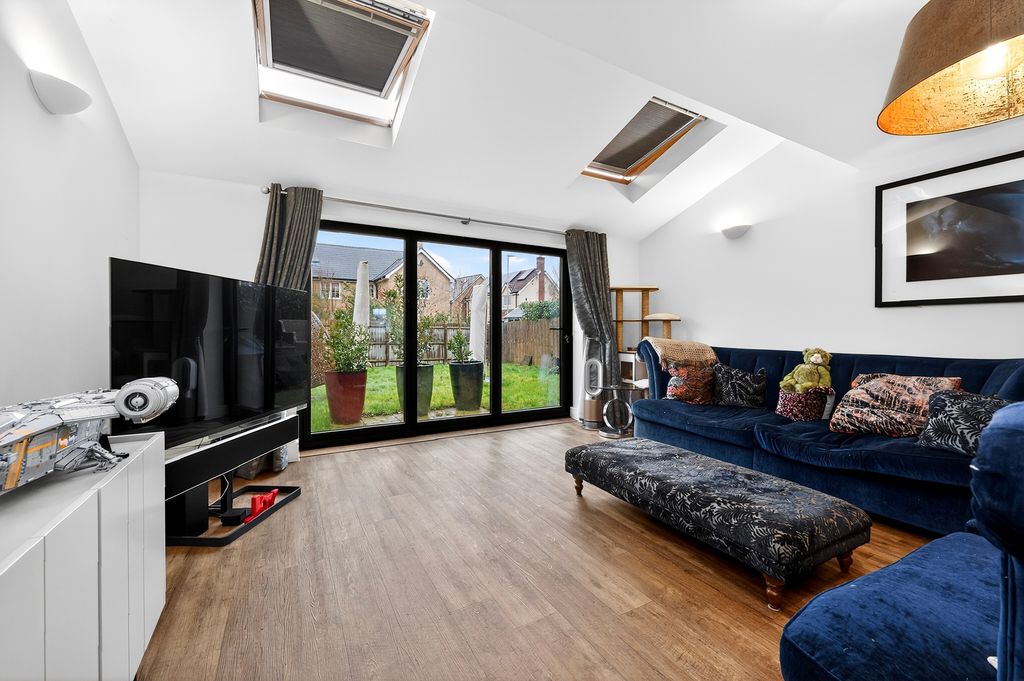 Property photo 2 of 19