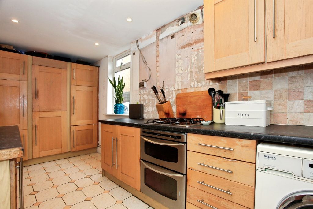 Property photo 3 of 19