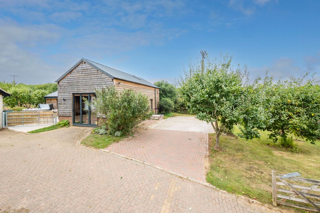 Property photo 2 of 10 _1079483