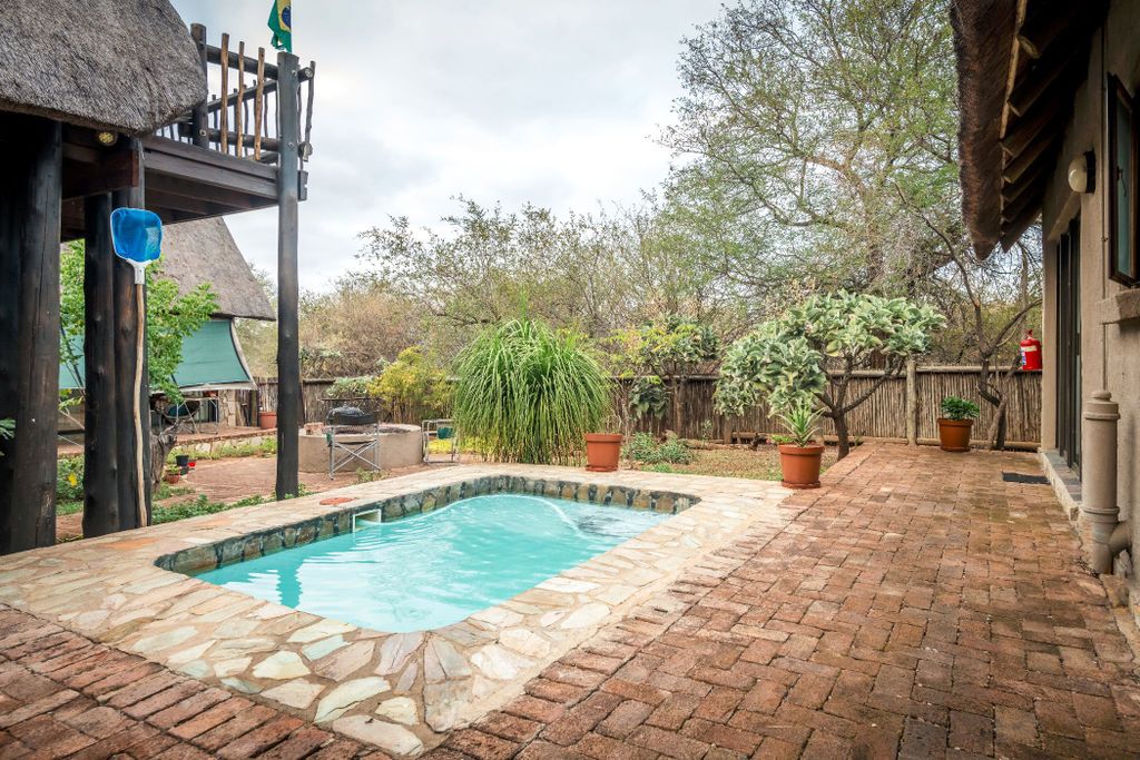 Property photo 2 of 26 1Hs1661513