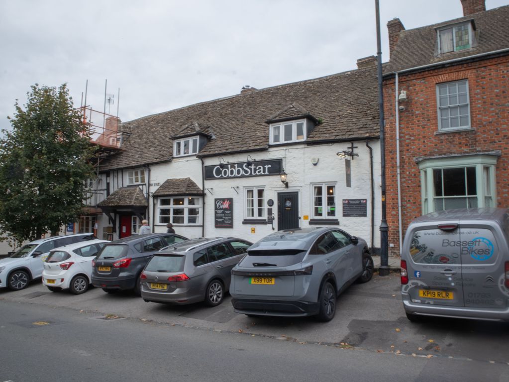 Property photo 1 of 9