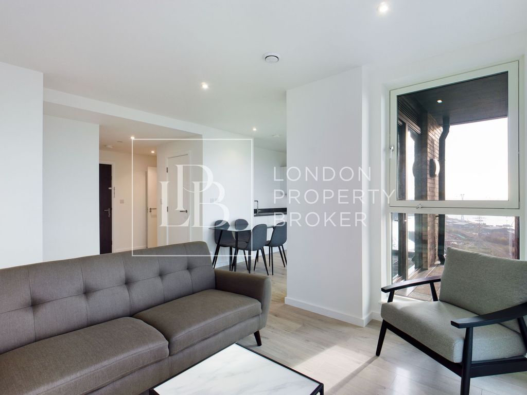 Property photo 2 of 9