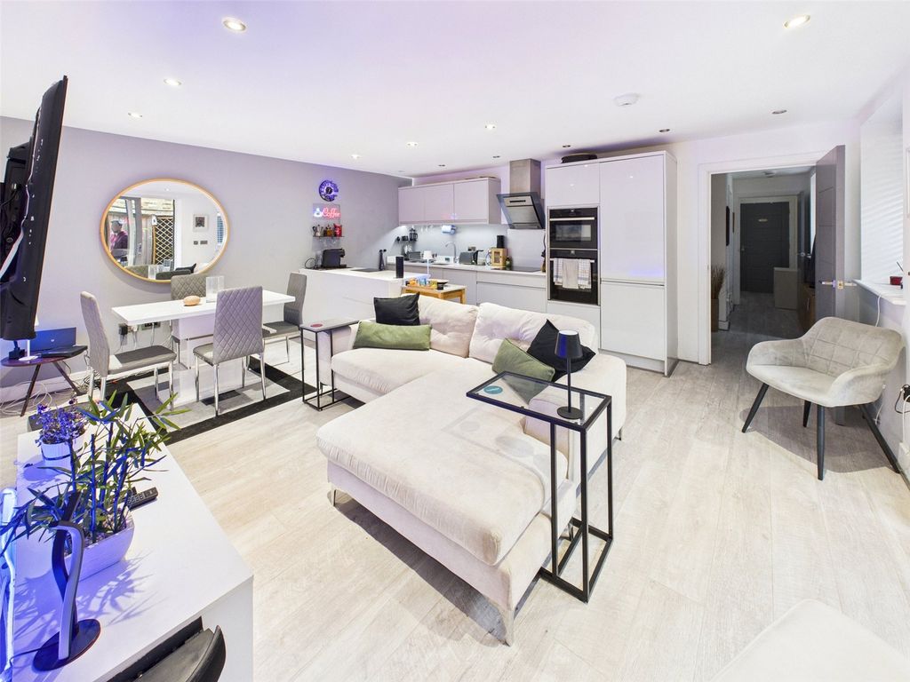 Additional image 4 of 2 bed flat for saleStation Road, Hampton TW12
