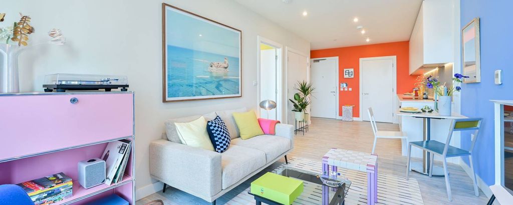 Property photo 2 of 39