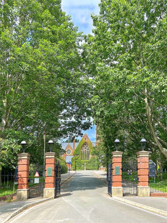 Property photo 3 of 7 Picture No. 05