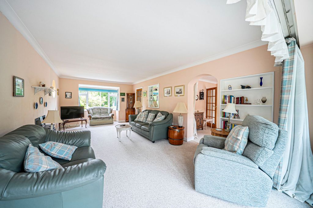Property photo 2 of 51