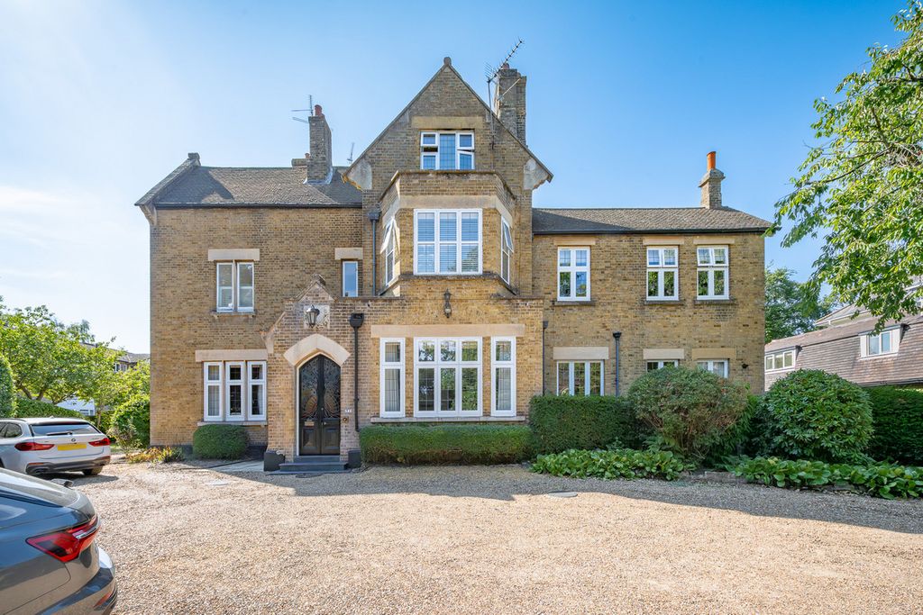 Property photo 1 of 33