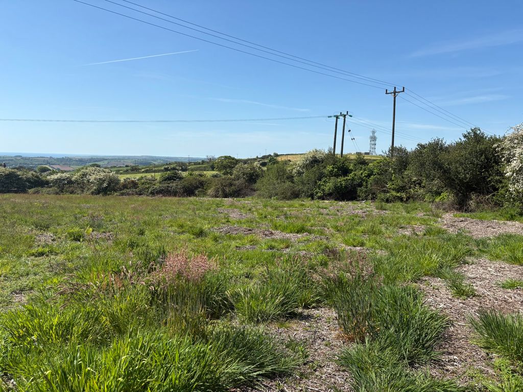 Property photo 2 of 6