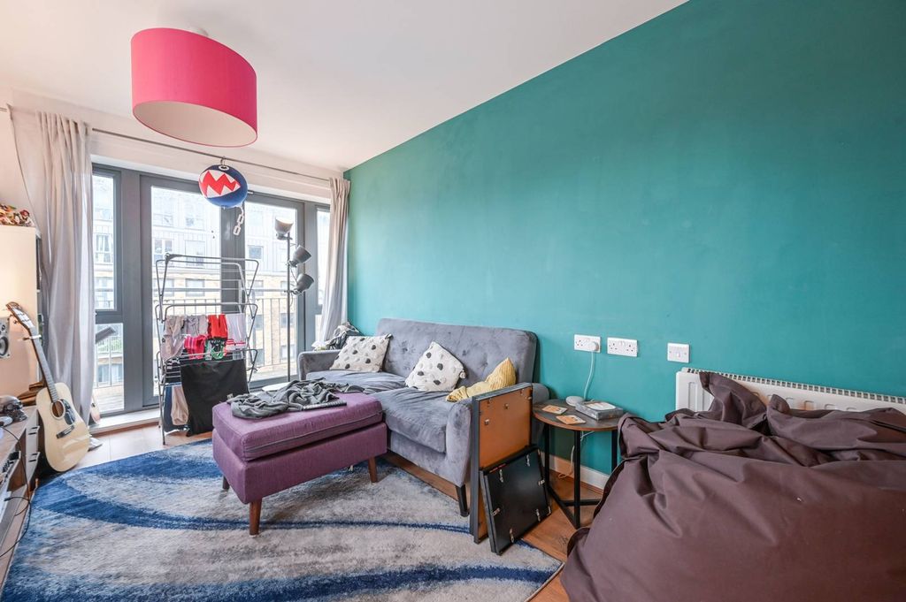 Property photo 3 of 8