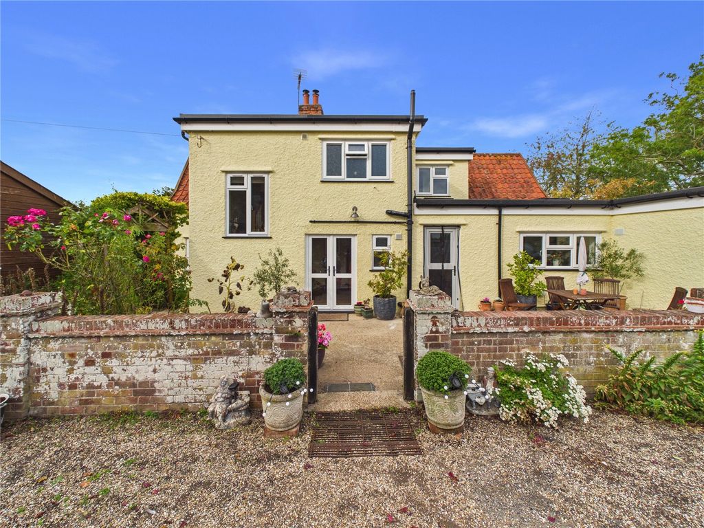 Property photo 2 of 42 Picture No. 46