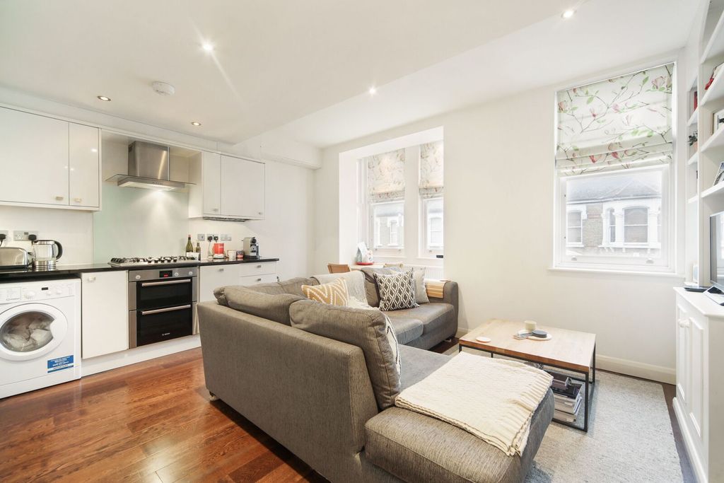 Property photo 1 of 12