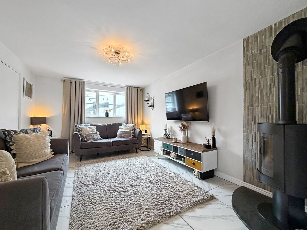 Property photo 2 of 47