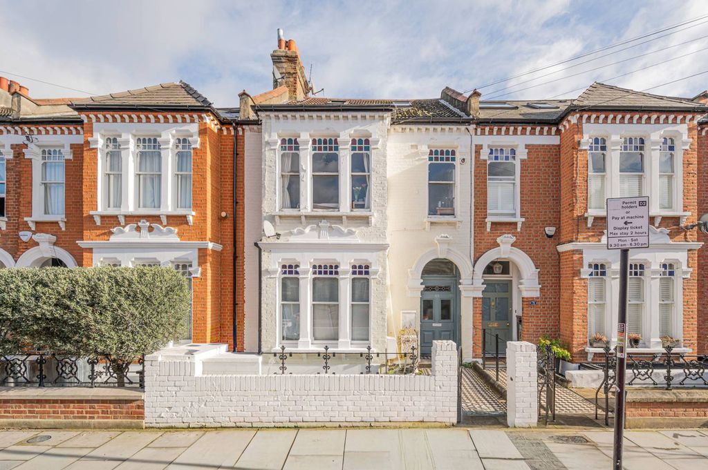 Property photo 1 of 8