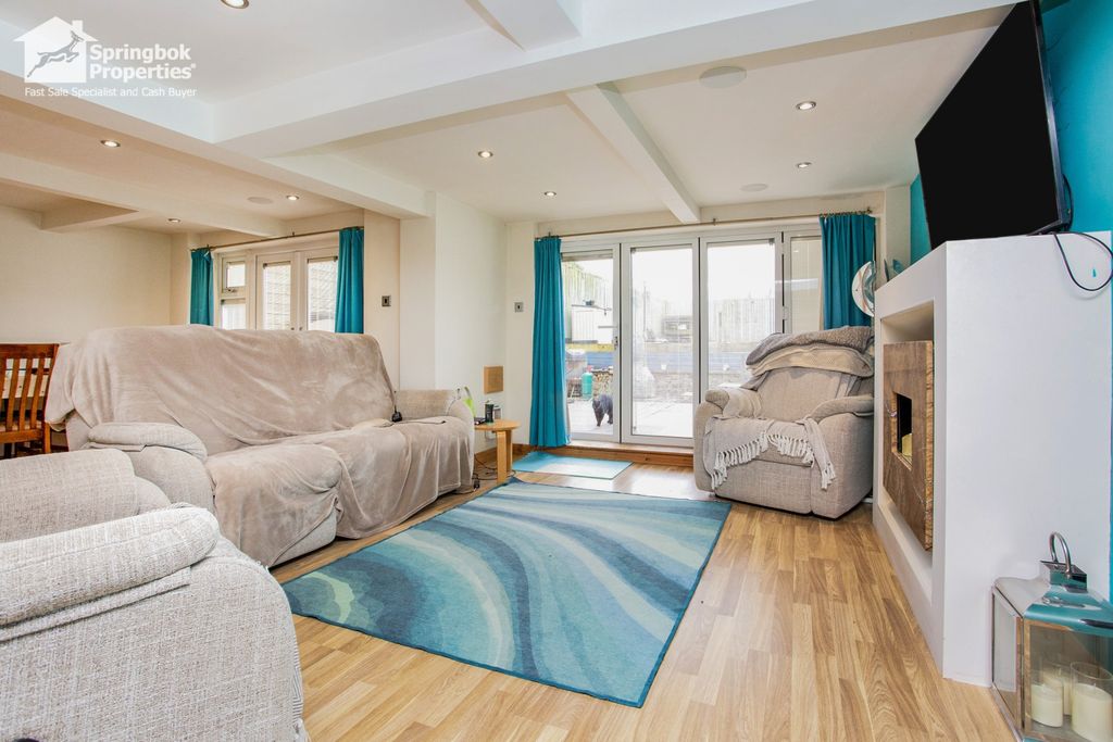 Property photo 2 of 21 Image 2