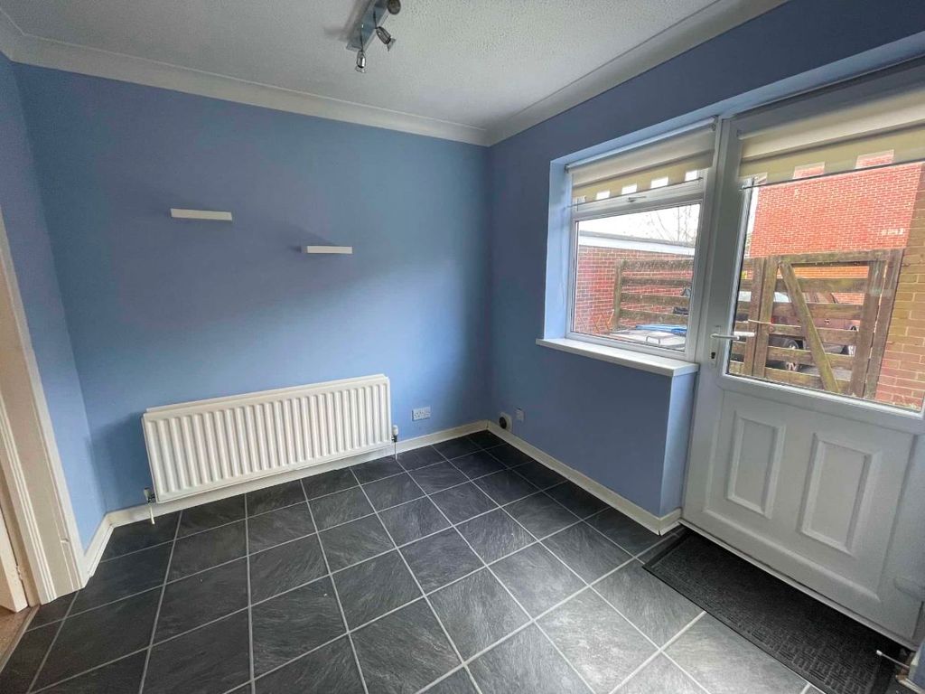 Property photo 3 of 21