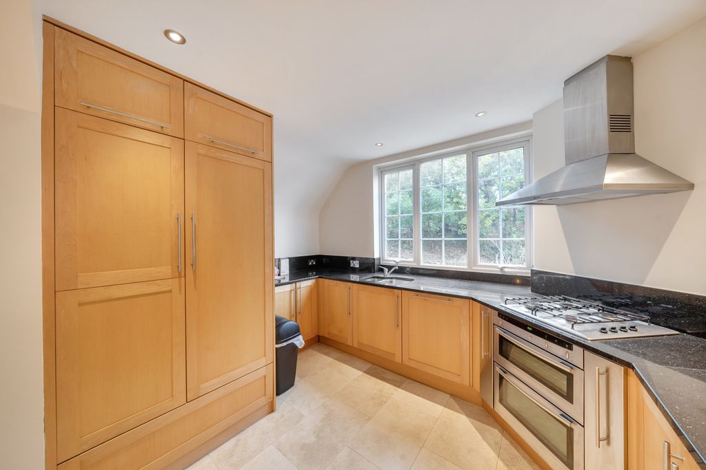 Additional image 22 of 3 bed flat for saleMarsh Road, Pinner, Middlesex HA5