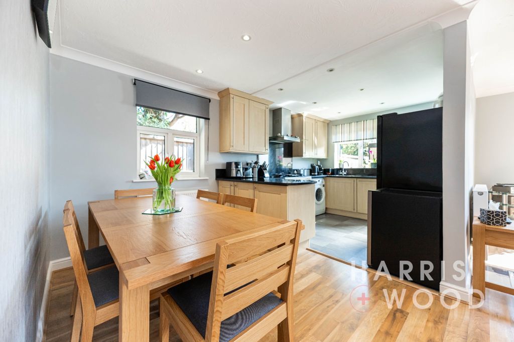 Property photo 3 of 25 4122136