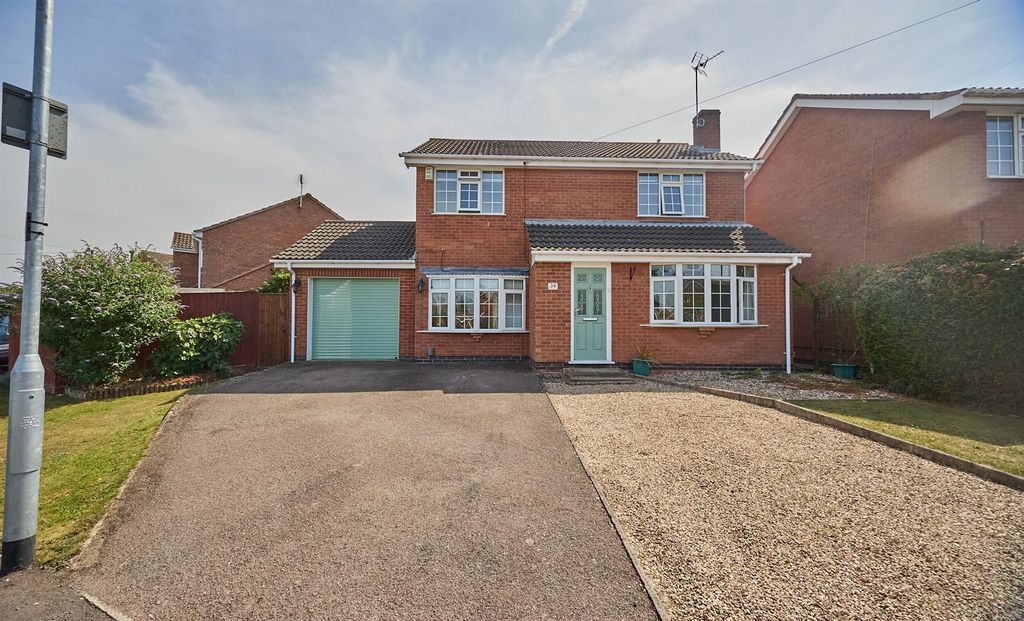 Property photo 1 of 14 Grange Drive Bb 13.Jpg