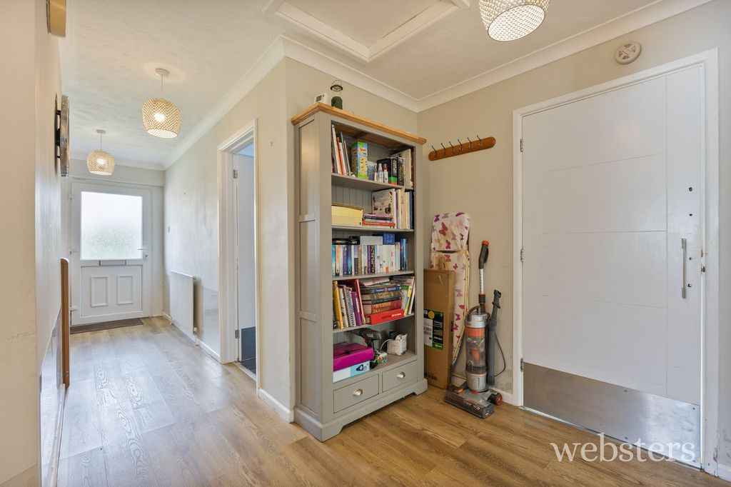 Property photo 2 of 22