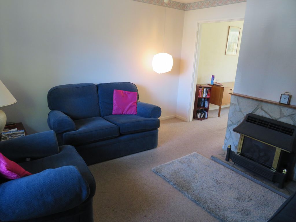 Property photo 2 of 7 Living Room
