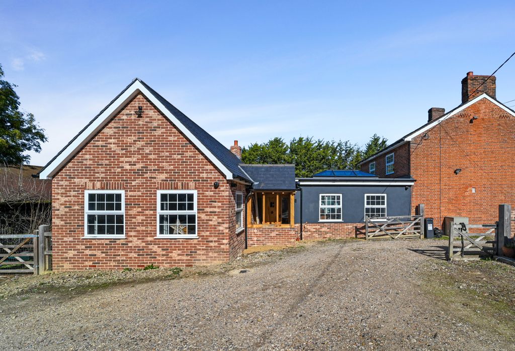 Property photo 3 of 34