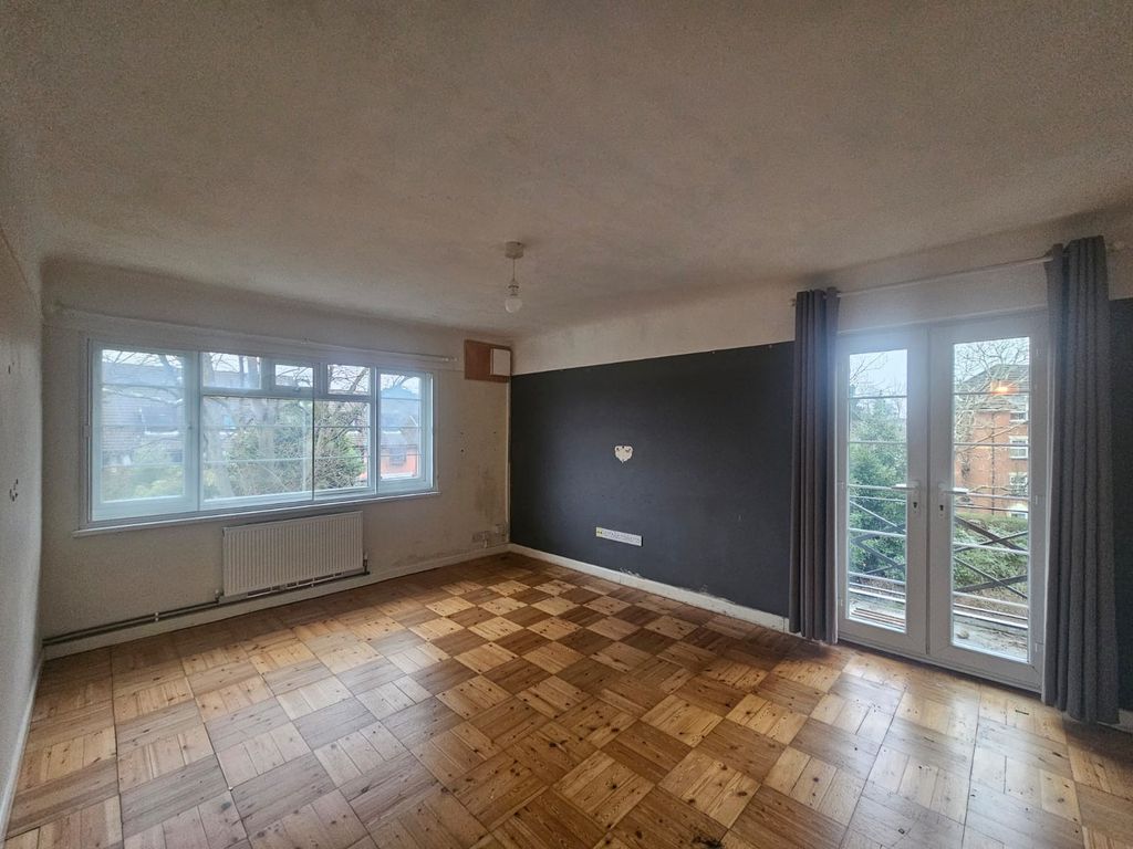 Property photo 3 of 7 Image