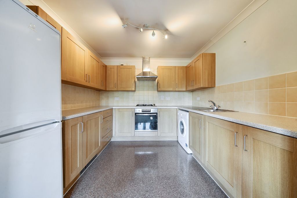 Property photo 2 of 19 1523227-7-6Aaaabf...