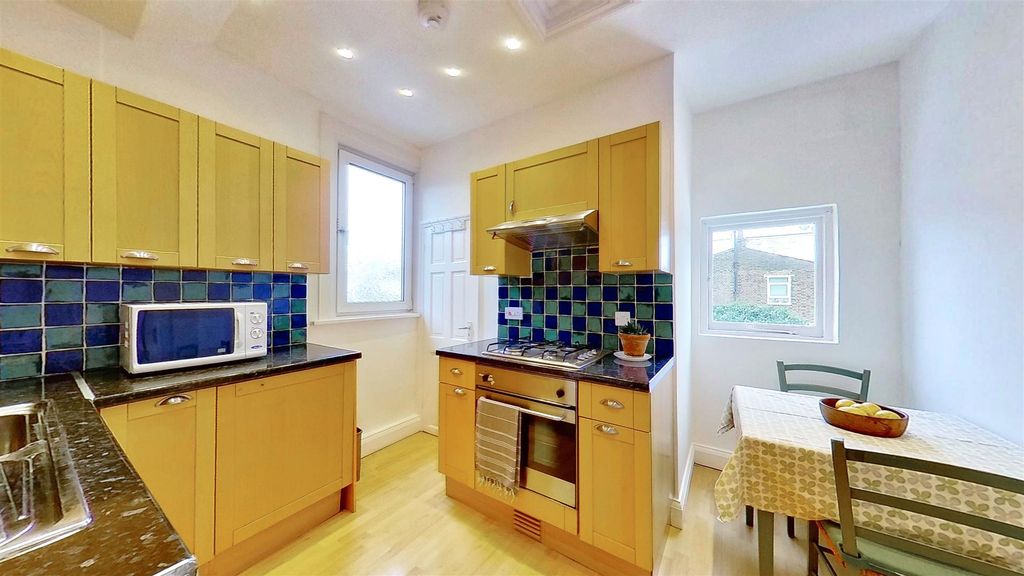 Property photo 2 of 14 Mellison-Road-Tooting-Sw17-02092021_172959 (1).Jpg