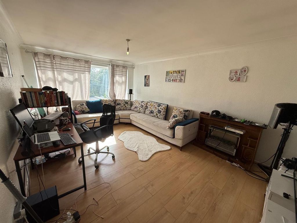 Property photo 2 of 8 2.Jpg