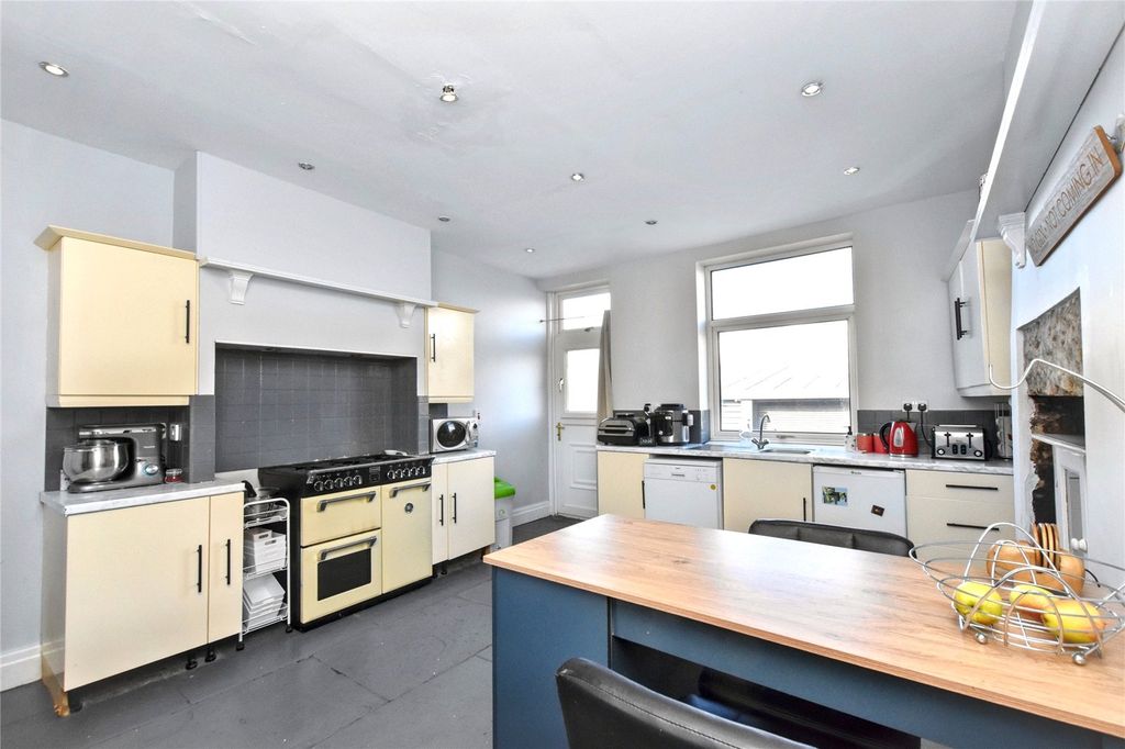 Property photo 3 of 24 Picture No. 07