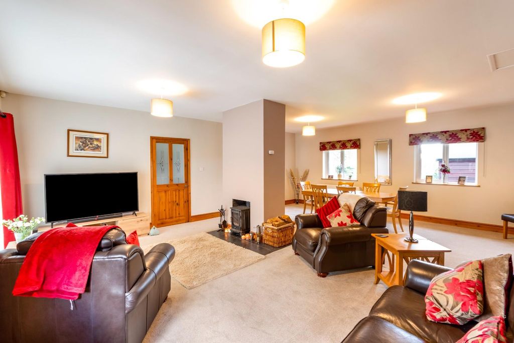 Property photo 2 of 24 Dsc_1618-Edit.Jpg