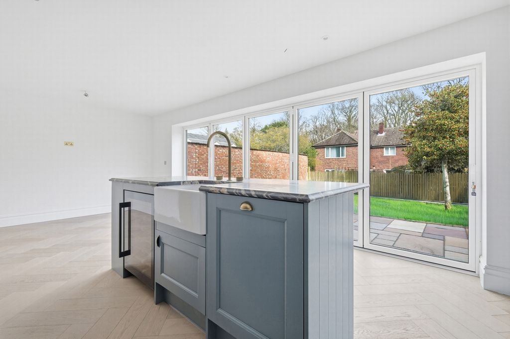 Additional image 8 of 4 bed detached house for saleThe Plain, Epping CM16