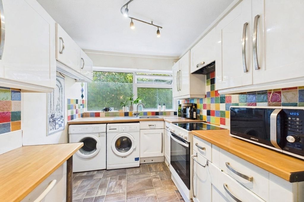Property photo 2 of 6 Picture No. 05