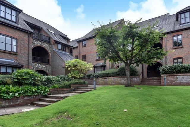Property photo 1 of 10 External