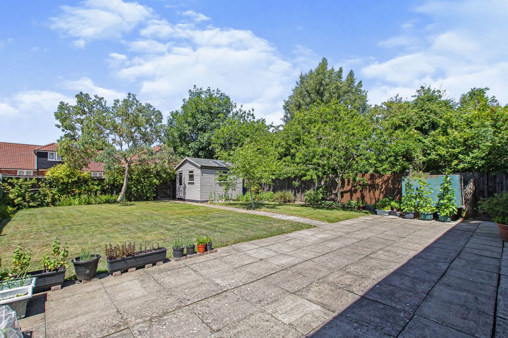 Property photo 2 of 16