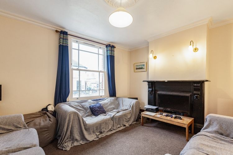 Property photo 3 of 17 307408