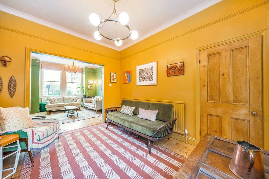 Property photo 3 of 9