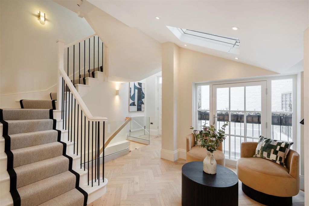 Property photo 2 of 34 23 Milner Street Hi-3.Jpg