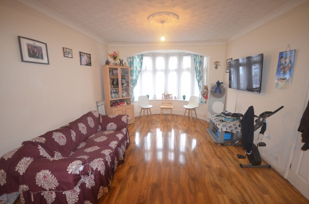 Property photo 2 of 9 Gallery