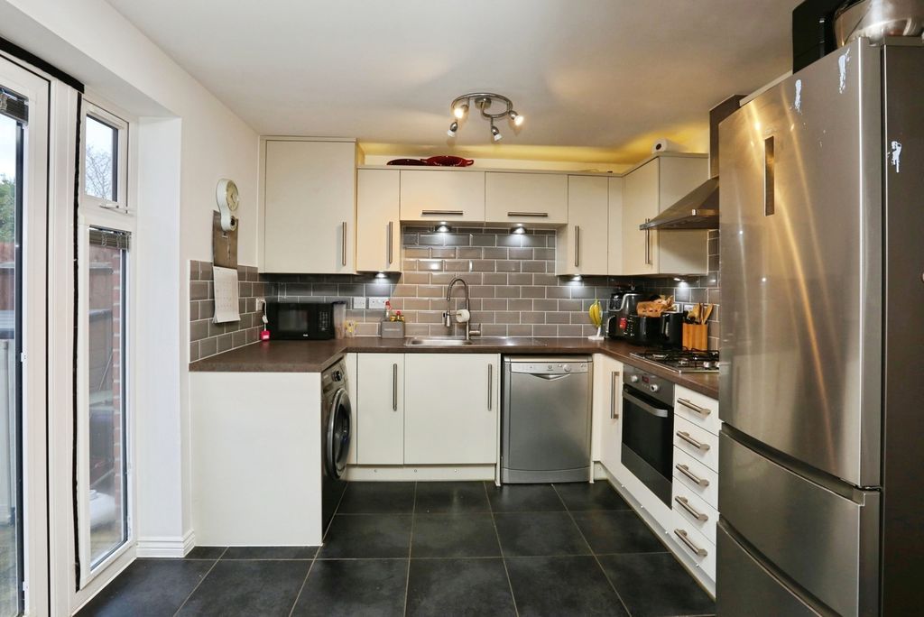 Property photo 2 of 17 Photo