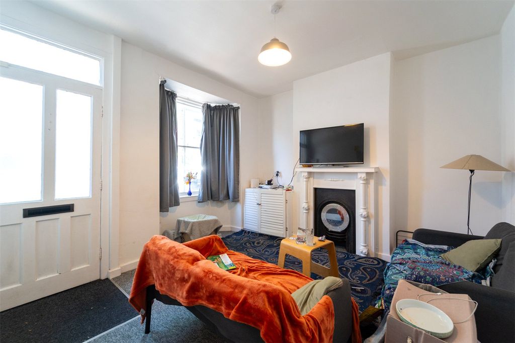 Property photo 2 of 13 Picture No. 11