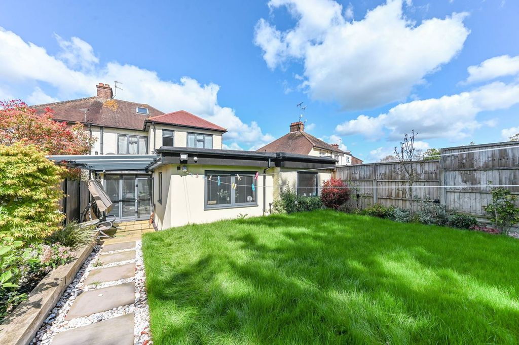 Property photo 3 of 23
