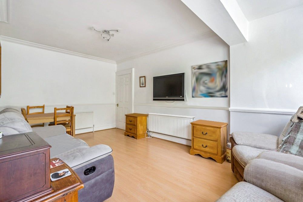 Property photo 3 of 16