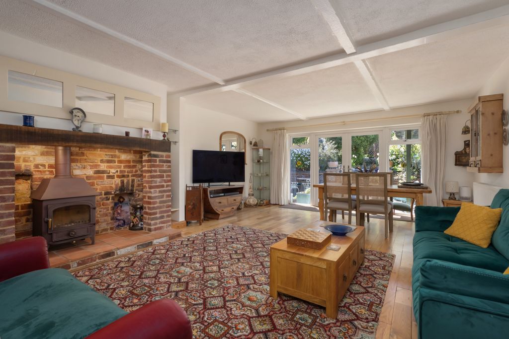 Property photo 3 of 17 Sitting / Dining Room