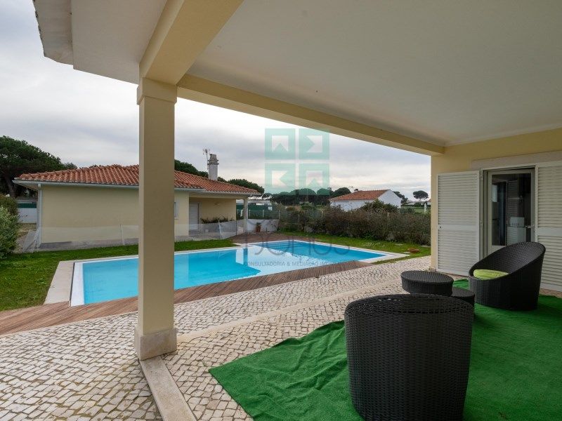 Property photo 2 of 53