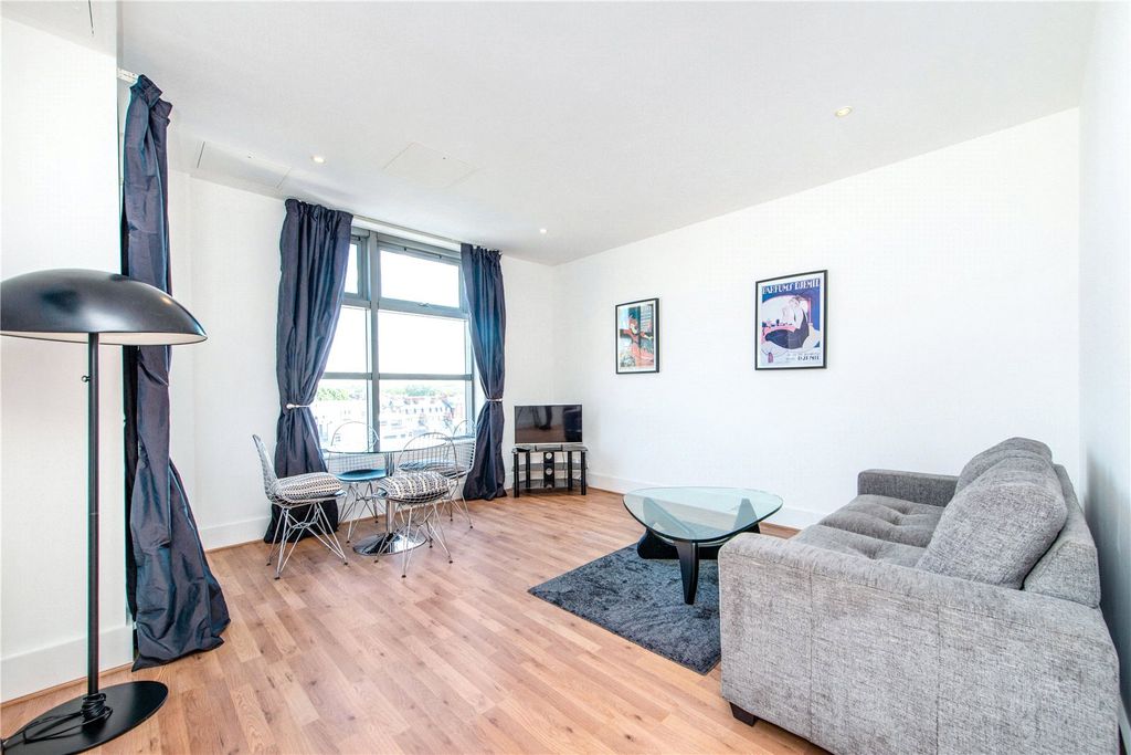 Property photo 1 of 12
