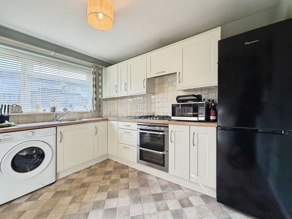 Property photo 2 of 14