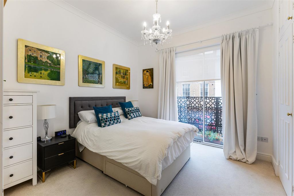 Additional image 8 of 3 bed flat for saleQueens Parade, Cheltenham GL50